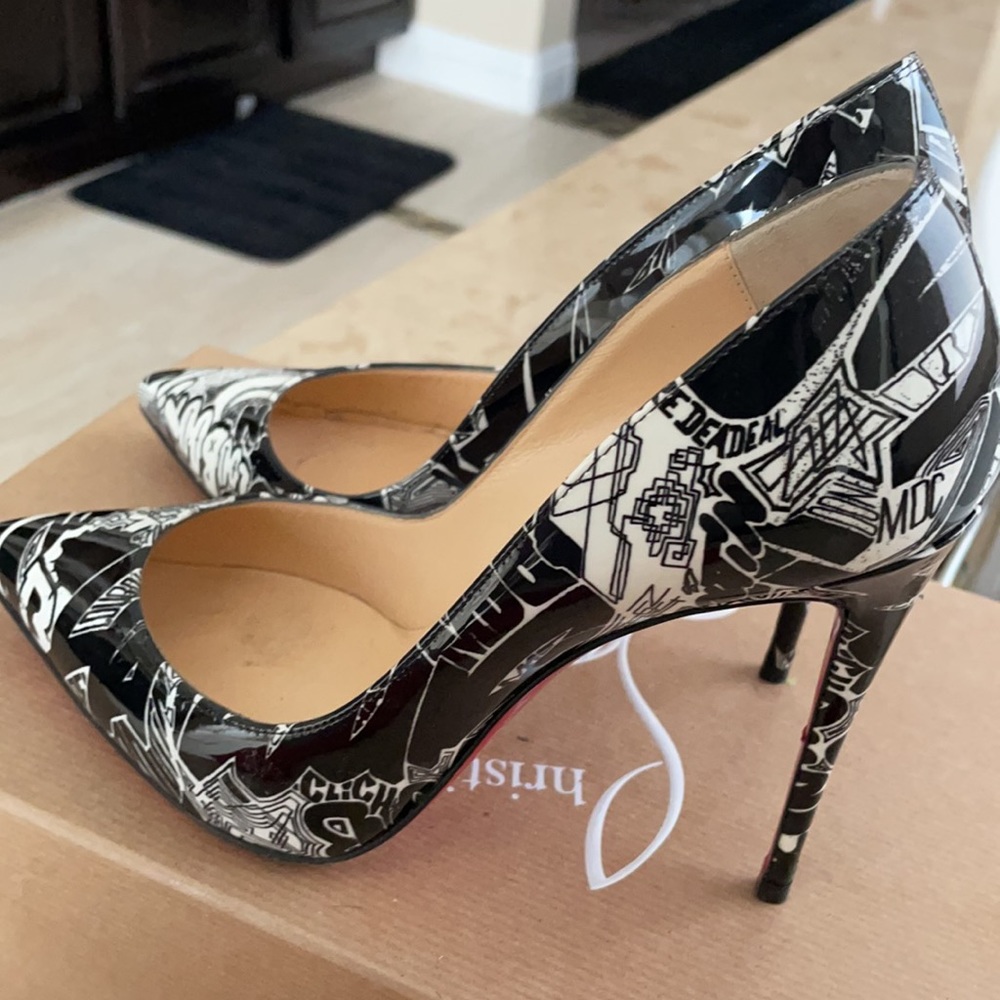 Unique, only worn 3 times LouBoutin. Size 36.5
